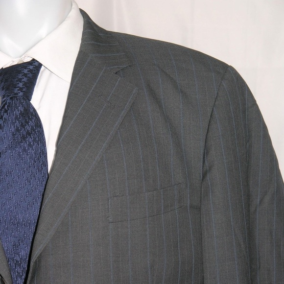 Brooks Brothers 1818 Madison Saxxon Gray Striped Three Button Suit 44L